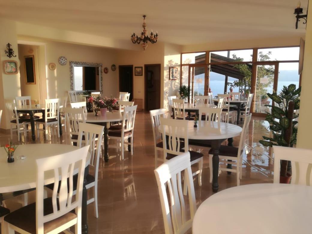 Hotel "San Saena " Radhime Luaran gambar