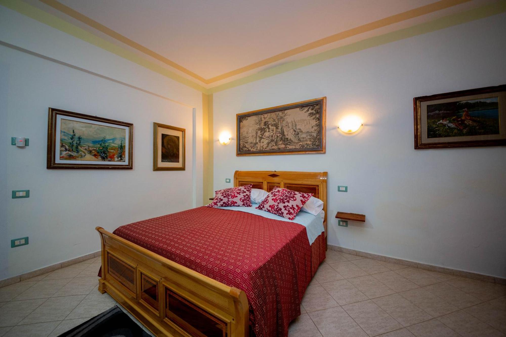 Hotel "San Saena " Radhime Luaran gambar
