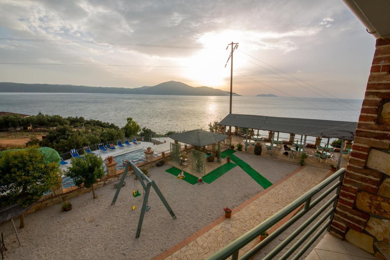 Hotel "San Saena " Radhime Luaran gambar
